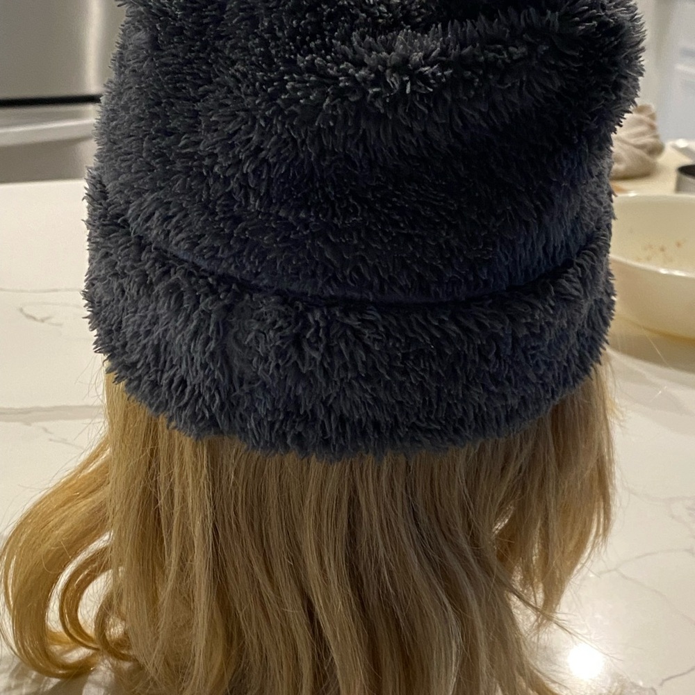 Patagonia Kids Fuzzy Gray Hat - Picture 5 of 6